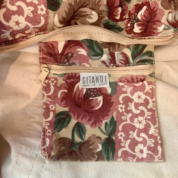 Gitano Vintage Floral Canvas Large Duffle Bag - Picture 2 of 7
